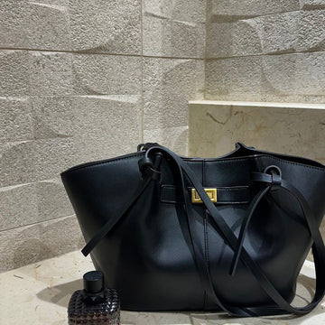 I love the color black